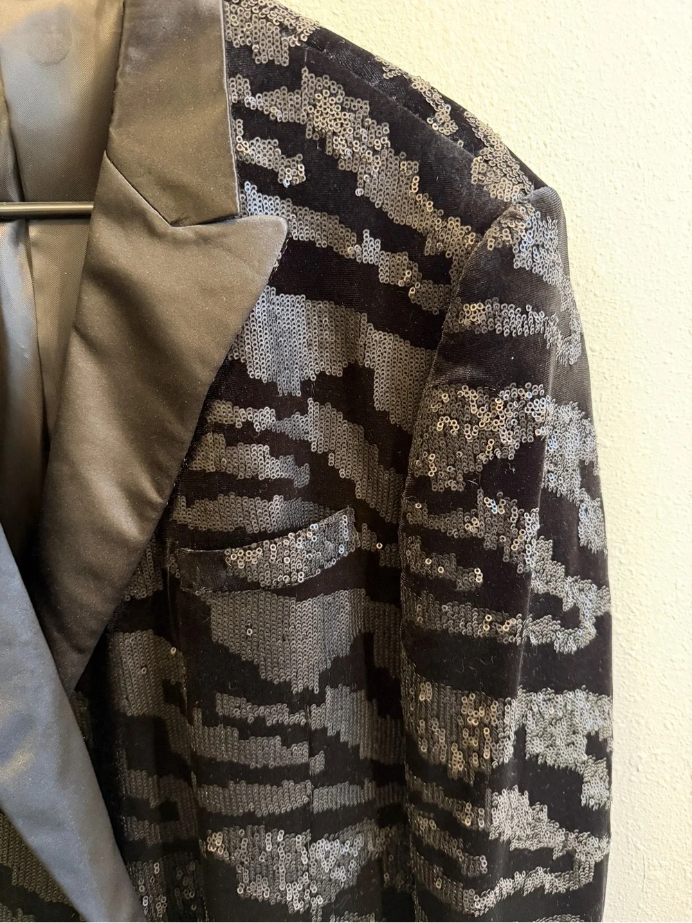 TOPMAN Tiger Sequin Party Blazer | 42
